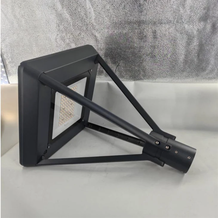 Çin Yeni Bahçe Anti-Uv Kare Led Direk Işıkları